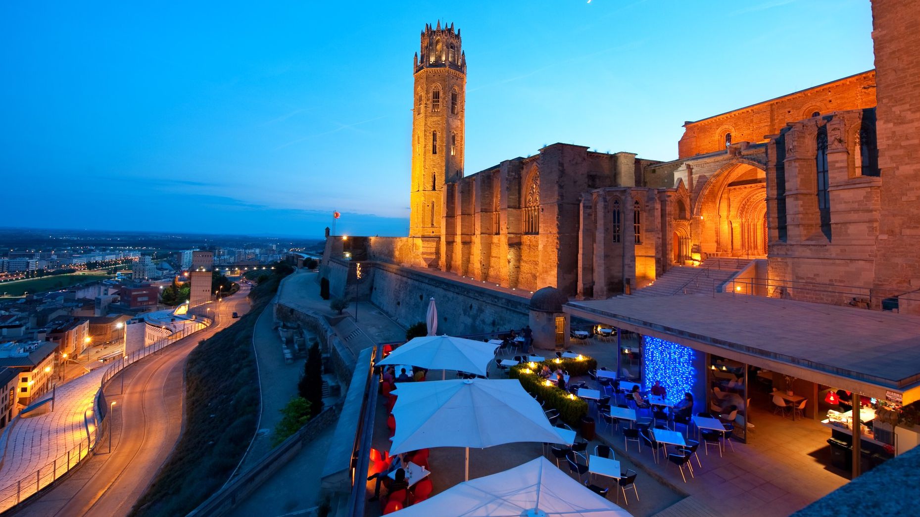 Descompte del 10% per als socis de l’Associació Amics de la Seu Vella al Bar La Sibil·la